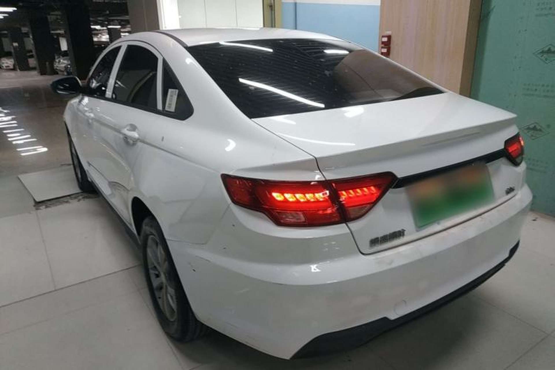 Used Livan Maple 60s 2024 Happiness Customized Full Vehicle—Taxi-Dedicated Version Exterior 2