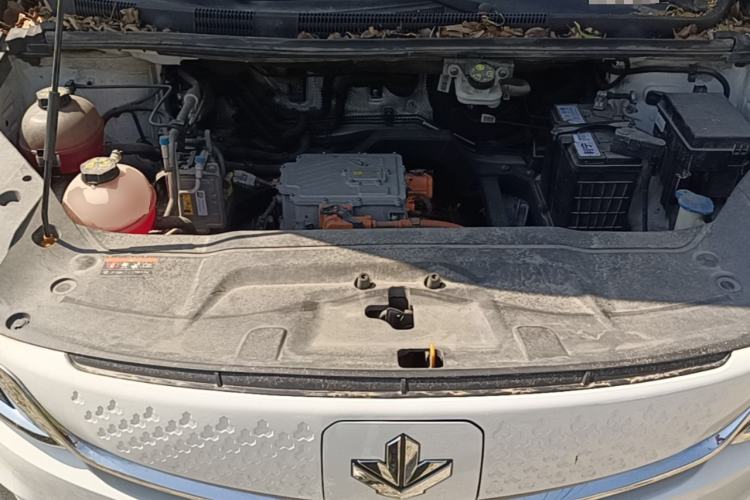Used Livan Maple 80V 2021 Easy-to-Replace Version Lithium Ternary Engine Bay