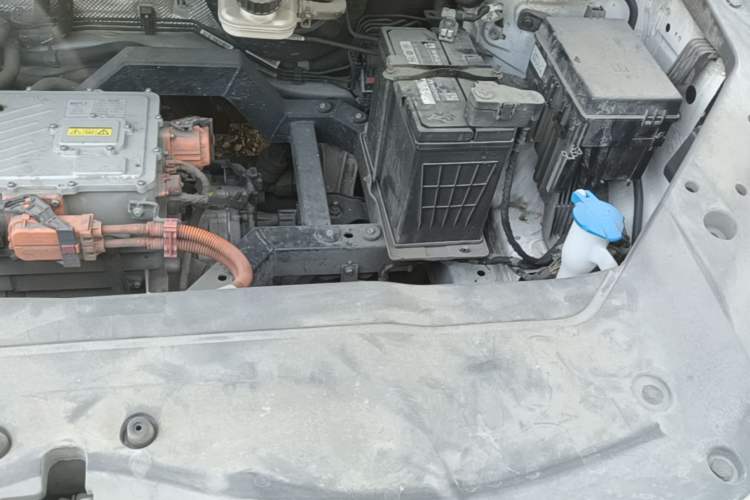 Used Livan Maple 80V 2021 Easy-to-Replace Version Lithium Ternary Engine Bay Left