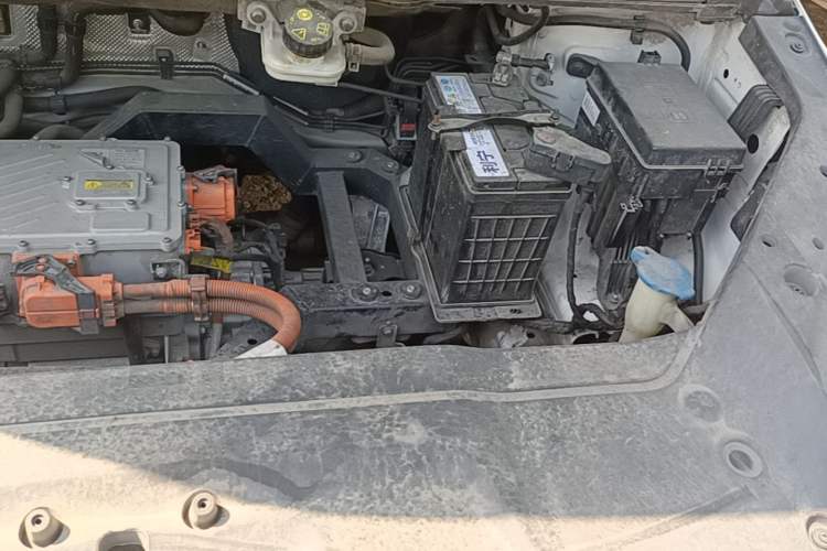 Used Livan Maple 80V 2021 Easy-to-Replace Version Lithium Ternary Engine Bay Left