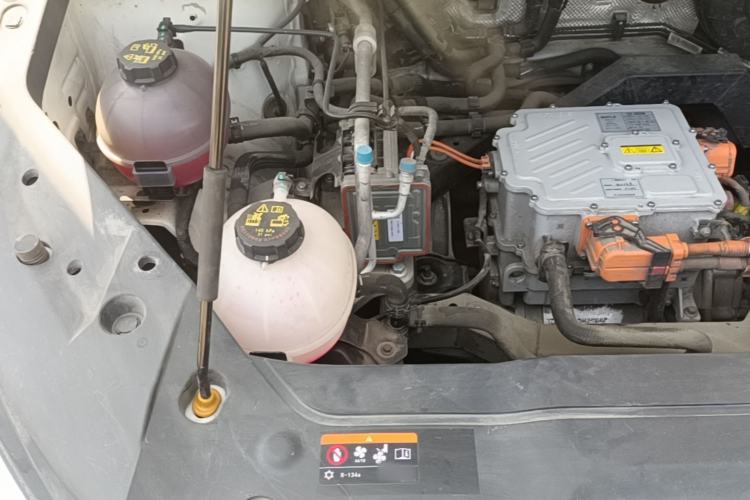 Used Livan Maple 80V 2021 Easy-to-Replace Version Lithium Ternary Engine Bay Right