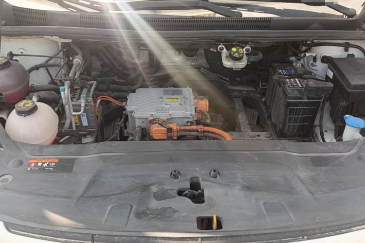Used Livan Maple 80V 2021 Easy-to-Replace Version Lithium Ternary Engine Bay