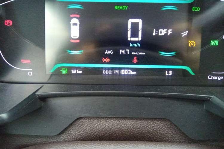 Used Livan Maple 80V 2021 Electric Swap-Option Model with Lithium Iron Phosphate Odometer Close Up