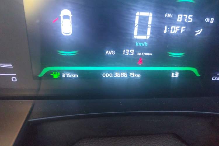 Used Livan Maple 80V 2021 Easy-to-Replace Version Lithium Ternary Odometer Close Up