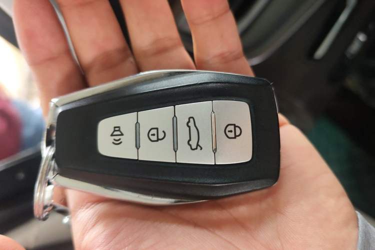 Used Livan Maple 80V 2021 Easy-to-Replace Version Lithium Iron Phosphate Vehicle Key
