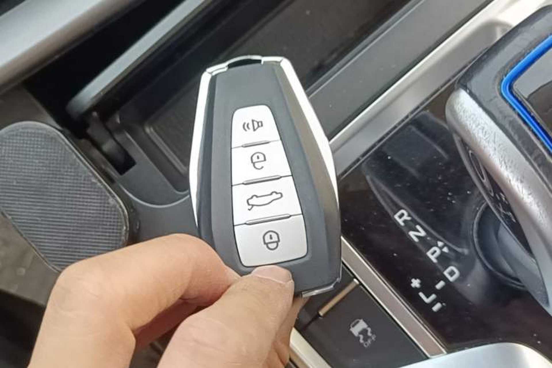 Used Livan Maple 80V 2021 Easy-to-Replace Version Lithium Ternary Vehicle Key