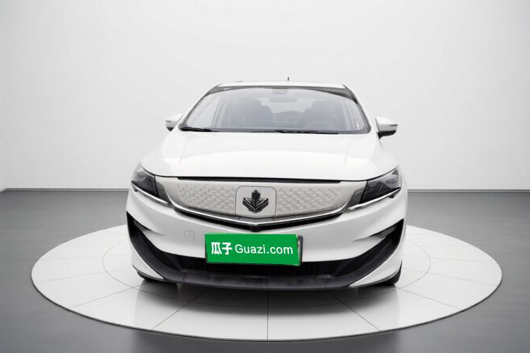 Used Livan Maple 80v L 2024 407 km 6 Seats Exterior 1