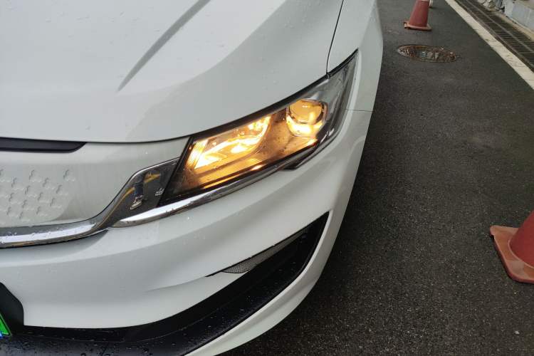 Used Livan Maple 80v L 2024 515 km Range 7 Seats Left Front Headlight