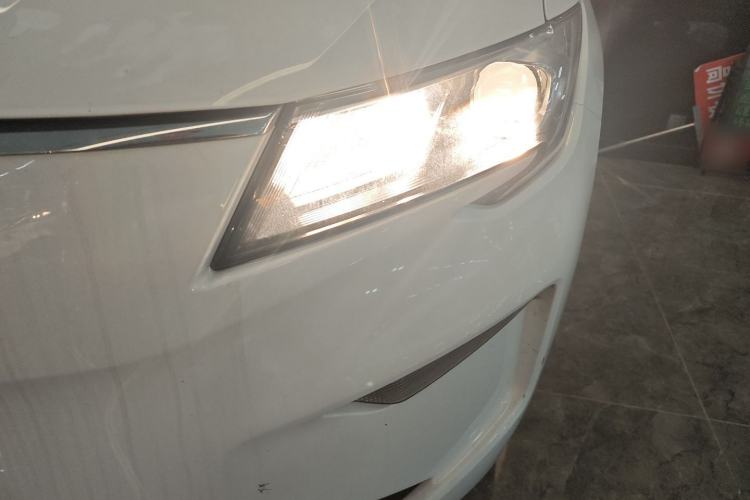 Used Livan Maple 80v L 2024 515 km Range 7 Seats Left Front Headlight