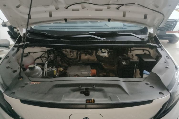 Used Livan Maple 80v PRO 2022 Comfort Edition Standard Range Version Engine Bay