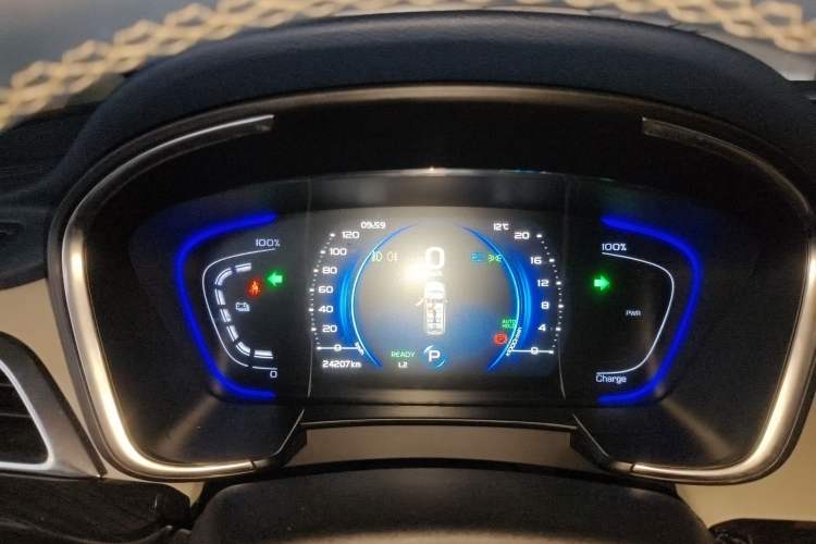 Used Livan Maple 80v PRO 2022 Comfort Edition Standard Range Version Instrument Cluster