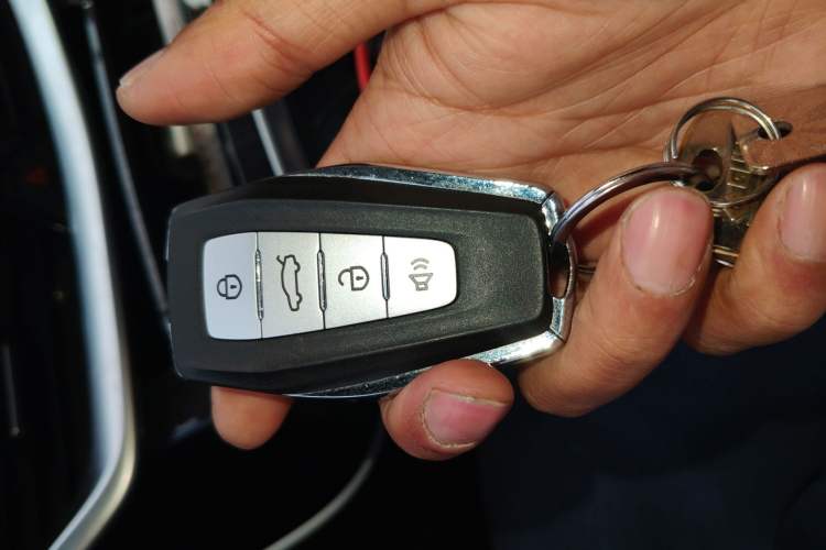 Used Livan Maple 80v PRO 2022 Comfort Model Long-Range Version Vehicle Key