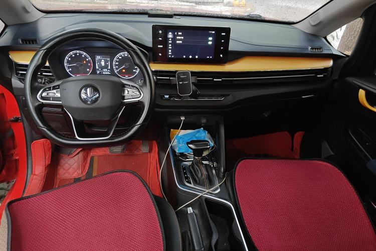 Used Livan X3 PRO 2022 1.5L CVT Xiao Sa Center Console