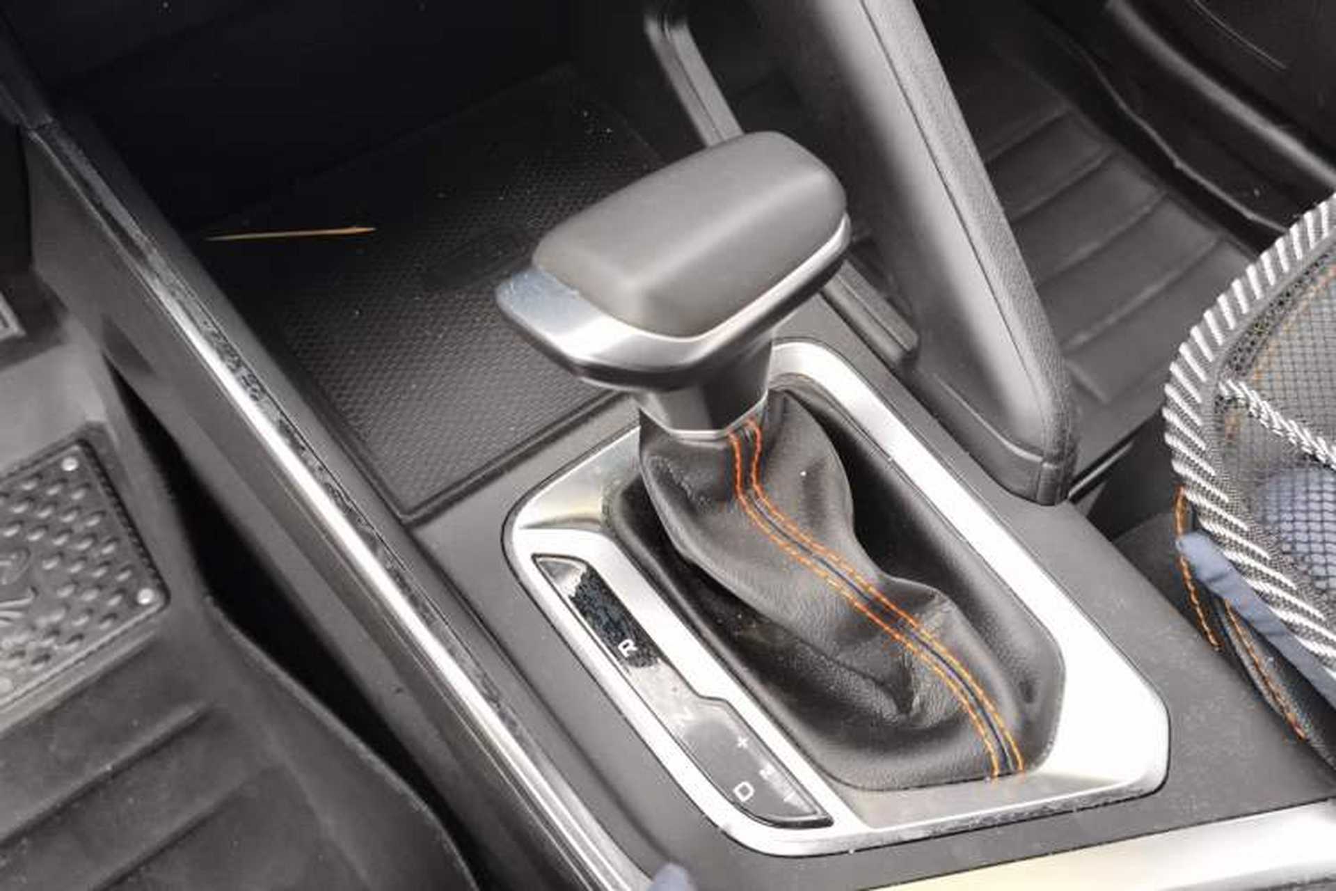 Used Livan X3 PRO 2022 1.5L CVT Xiao Sa Gear Lever