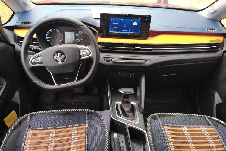 Used Livan X3 PRO 2022 1.5L CVT Xiao Sa Interior 2