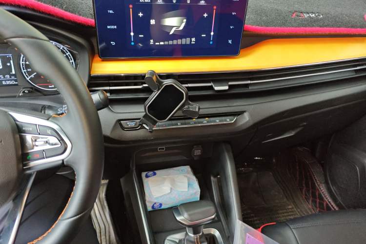 Used Livan X3 PRO 2022 1.5L CVT Xiao Sa Audio And AC Panel