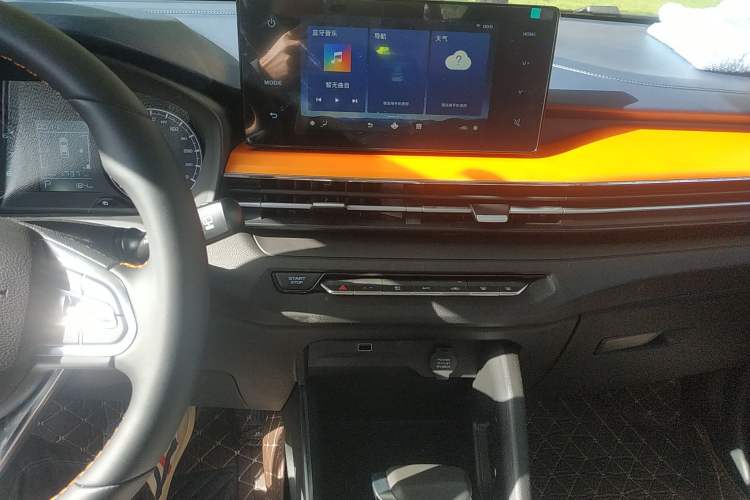 Used Livan X3 PRO 2022 1.5L CVT Xiao Sa Audio And AC Panel