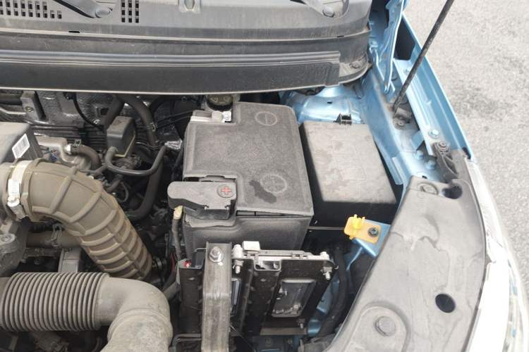 Used Livan X3 PRO 2022 1.5L Manual Little Cutie Engine Bay Left