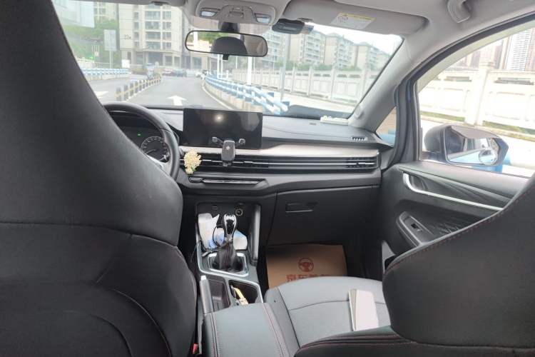 Used Livan X3 PRO 2022 1.5L Manual Little Cutie Headliner