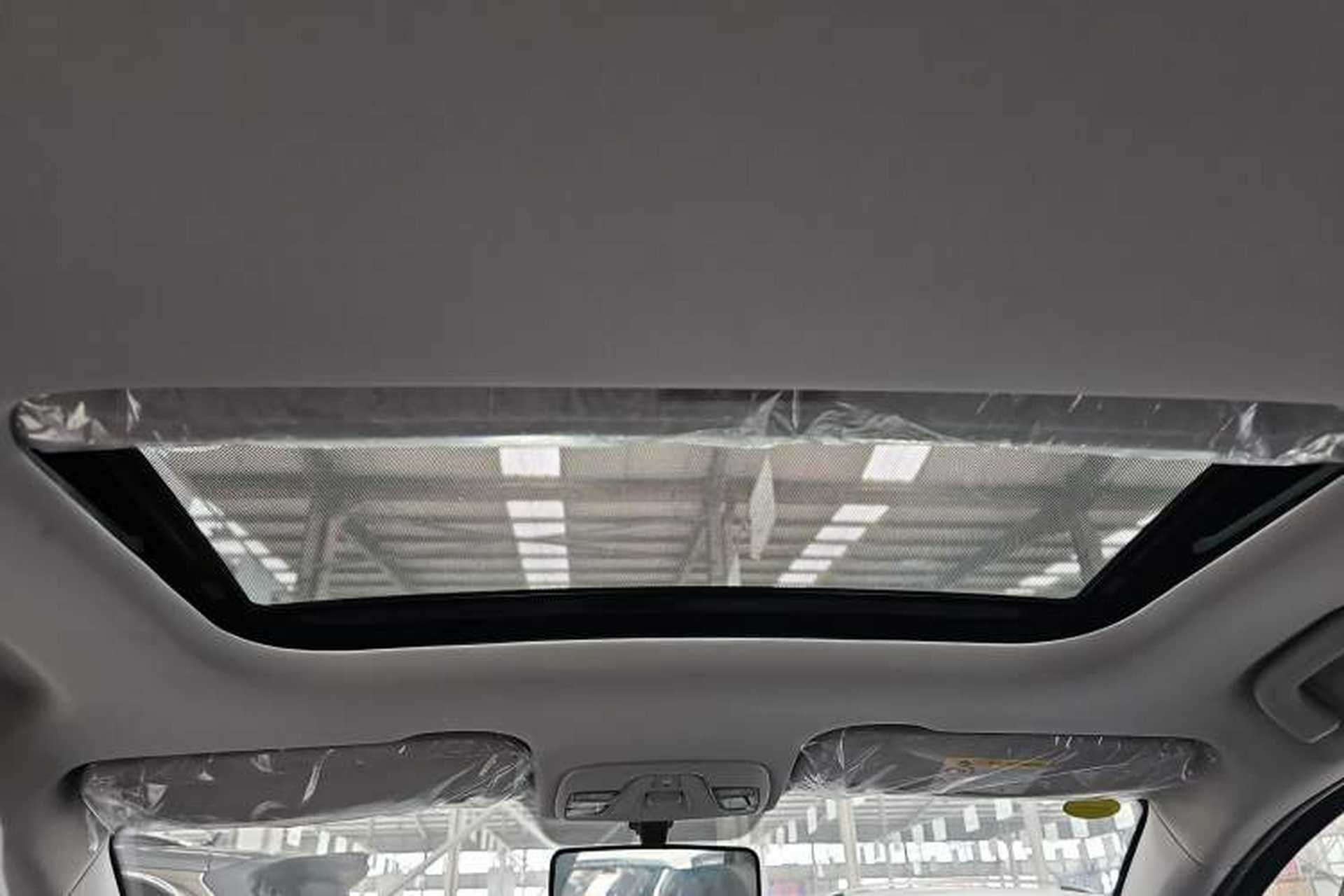 Used Livan X3 PRO 2022 1.5L Manual Little Cutie Headliner