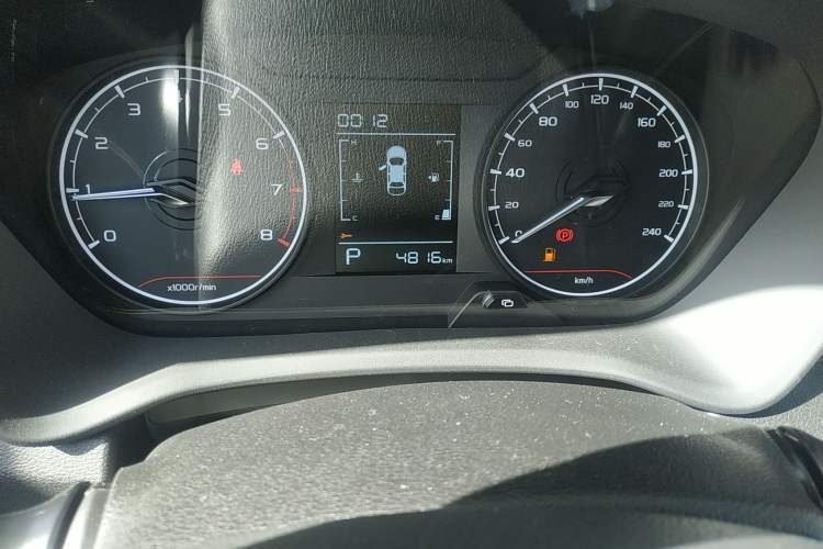 Used Livan X3 PRO 2022 1.5L CVT Xiao Sa Odometer Close Up