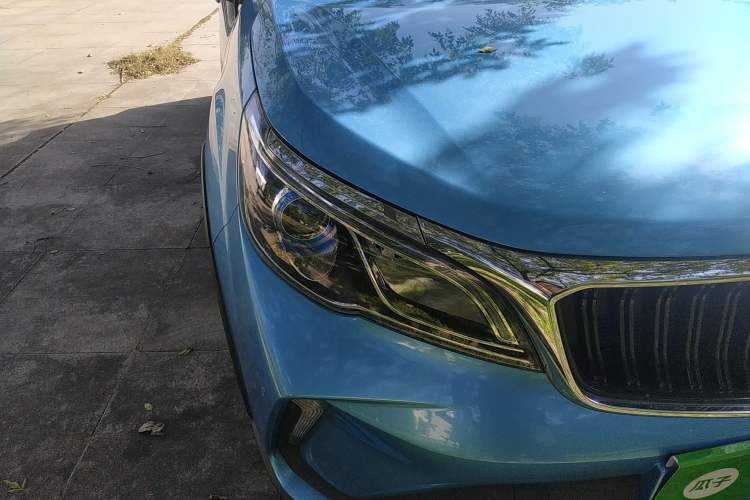Used Livan X3 PRO 2022 1.5L CVT Xiao Sa Right Front Headlight
