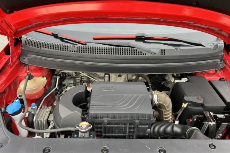 Used Livan X3 PRO 2022 1.5L Manual Little Cutie Engine Bay