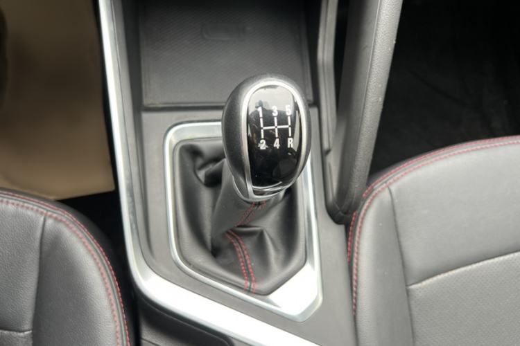 Used Livan X3 PRO 2022 1.5L Manual Little Cutie Gear Lever