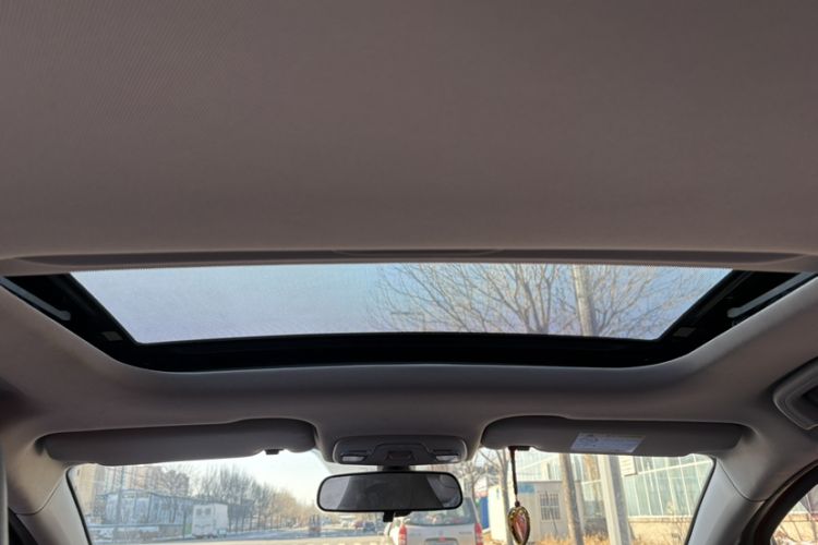Used Livan X3 PRO  Headliner