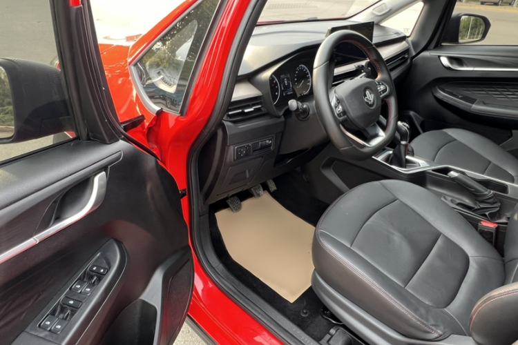 Used Livan X3 PRO 2022 1.5L Manual Little Cutie Interior 6