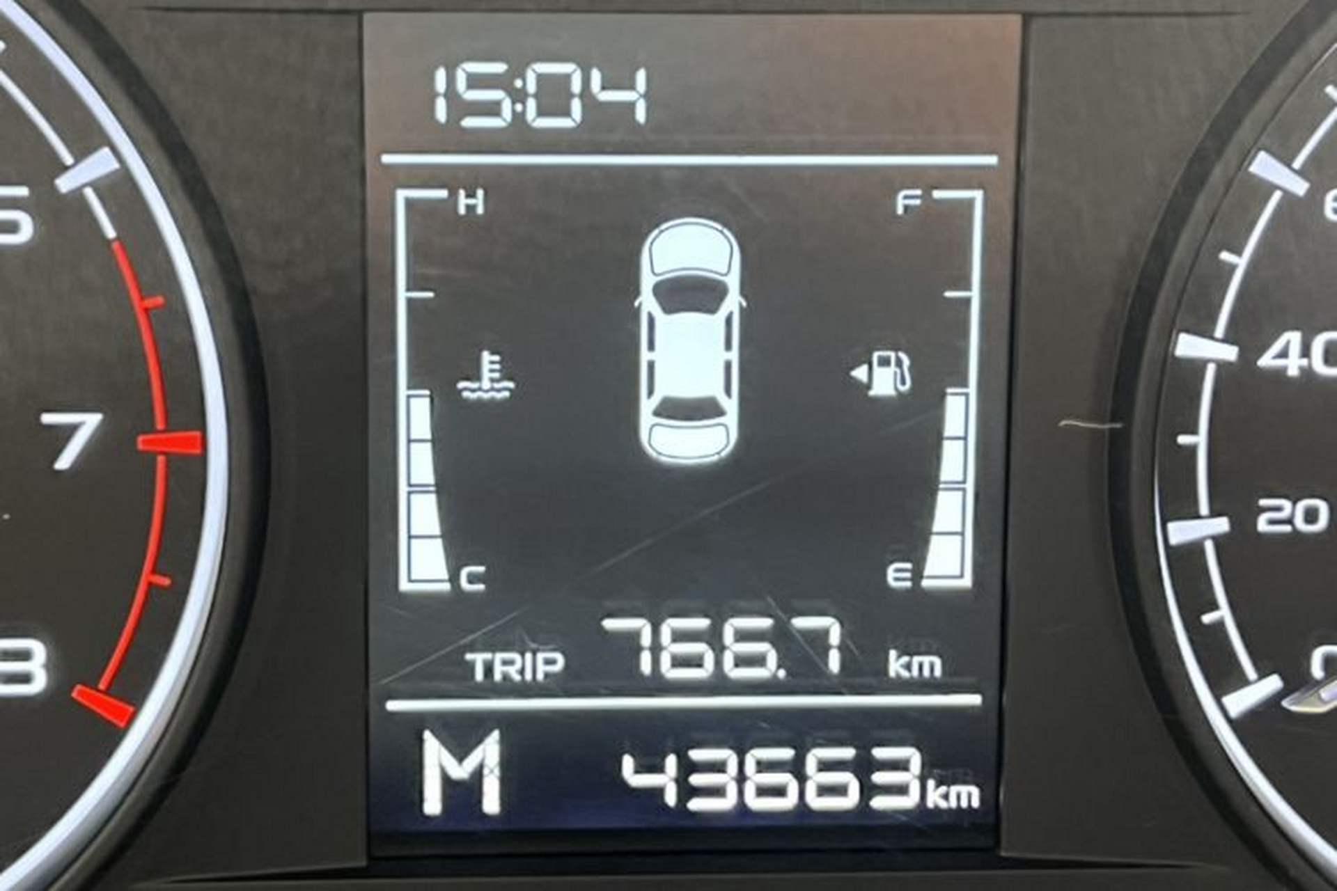 Used Livan X3 PRO 2022 1.5L Manual Little Cutie Odometer Close Up