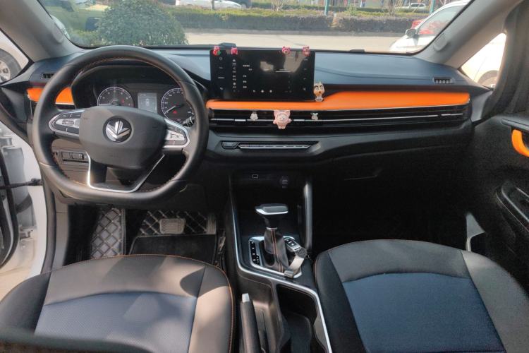 Used Livan X3 PRO 2022 1.5L CVT Xiao Sa Center Console