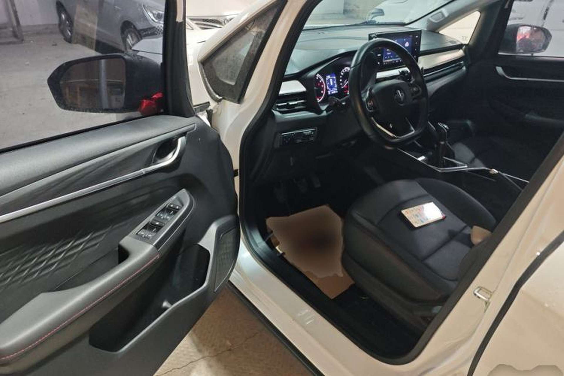 Used Livan X3 PRO 2022 1.5L Manual Little Cutie Driver Seat
