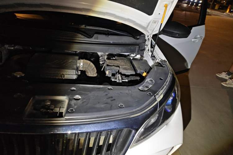 Used Livan X3 PRO 2022 1.5L CVT Xiao Sa Engine Bay Left