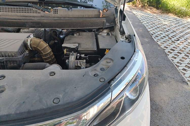 Used Livan X3 PRO 2022 1.5L CVT Xiao Sa Engine Bay Left