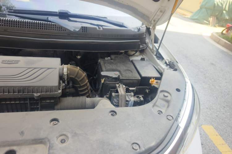 Used Livan X3 PRO 2022 1.5L CVT Xiao Sa Engine Bay Left