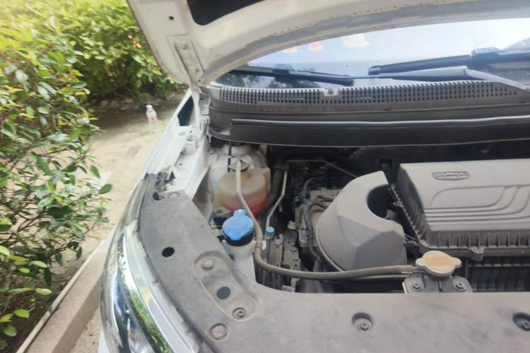 Used Livan X3 PRO 2022 1.5L CVT Xiao Sa Engine Bay Right