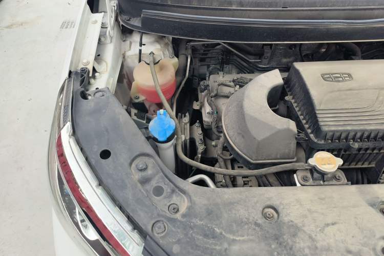 Used Livan X3 PRO 2022 1.5L CVT Xiao Sa Engine Bay Right
