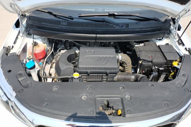 Used Livan X3 PRO 2022 1.5L Manual Little Cutie Engine Bay