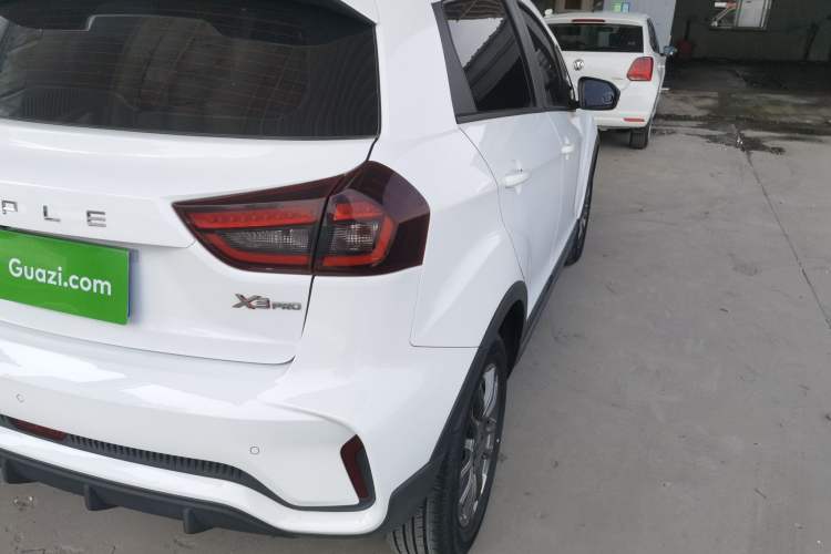 Used Livan X3 PRO 2022 1.5L Manual Little Cutie Exterior 3