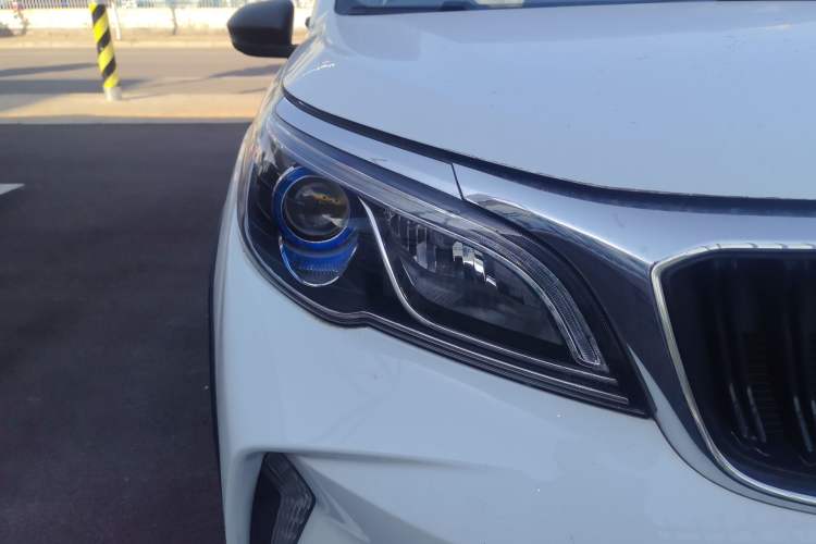 Used Livan X3 PRO 2022 1.5L CVT Xiao Sa Exterior 6
