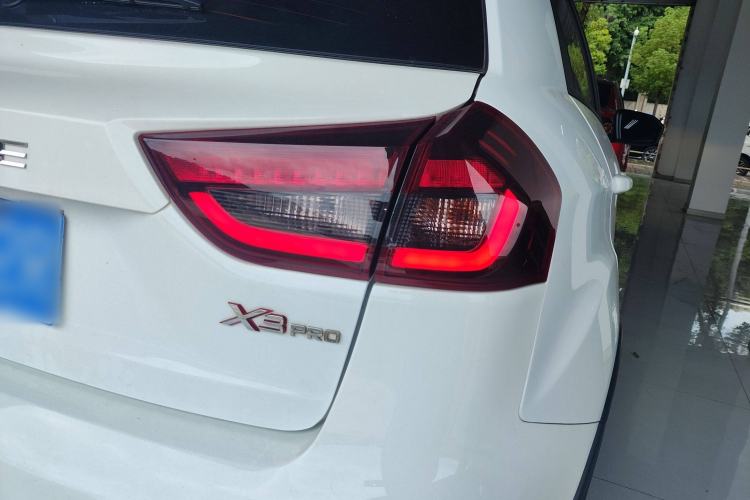 Used Livan X3 PRO 2022 1.5L CVT Xiao Sa Exterior 6