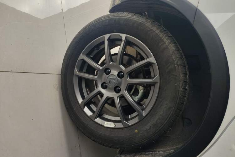 Used Livan X3 PRO 2022 1.5L CVT Xiao Sa Exterior 8