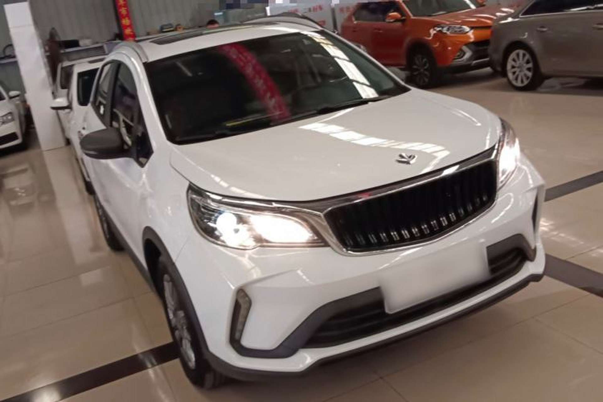 Used Livan X3 PRO 2022 1.5L CVT Xiao Sa Front Right 45 Deg