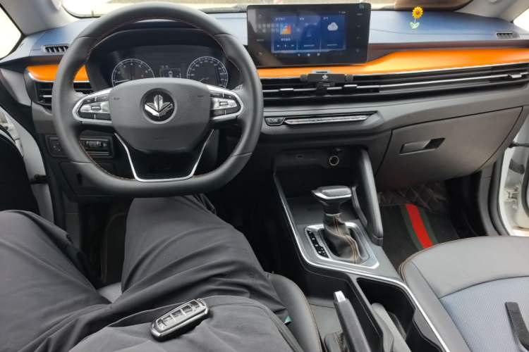 Used Livan X3 PRO 2022 1.5L CVT Xiao Sa Interior 2