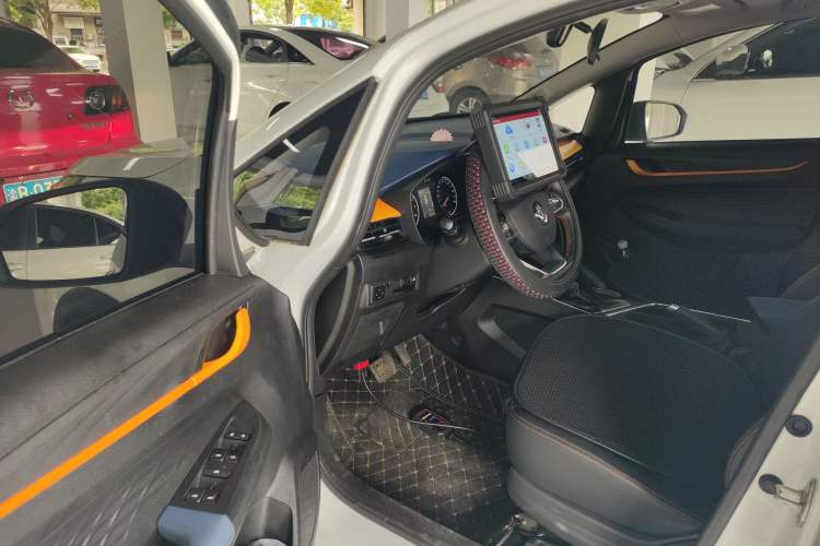 Used Livan X3 PRO 2022 1.5L CVT Xiao Sa Interior 3