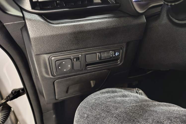 Used Livan X3 PRO 2022 1.5L CVT Xiao Sa Interior 9