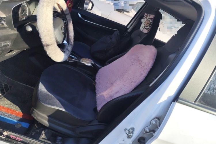 Used Livan X3 PRO 2022 1.5L Manual Little Cutie Left Front Seat
