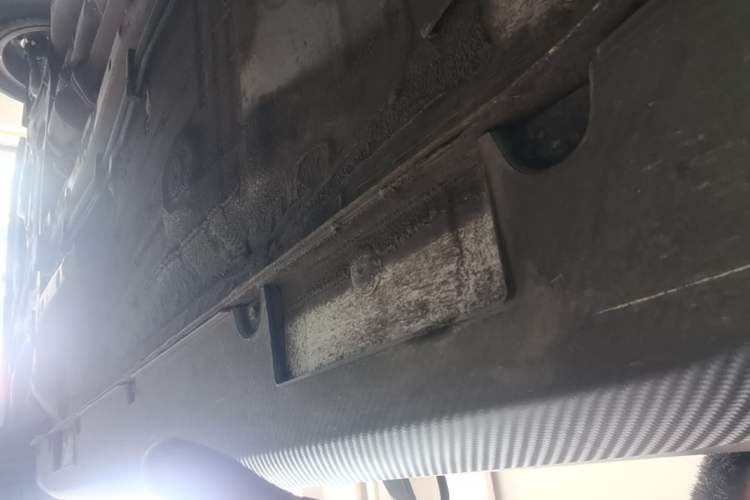 Used Livan X3 PRO 2022 1.5L Manual Little Cutie Left Side Sill