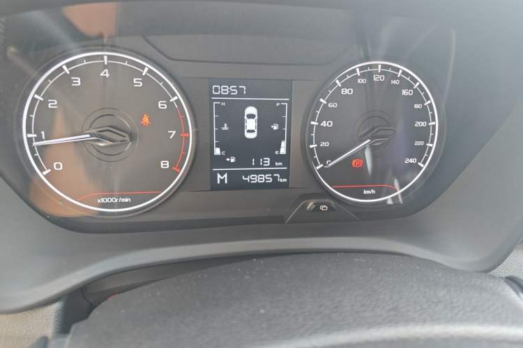 Used Livan X3 PRO 2022 1.5L Manual Little Cutie Odometer Close Up